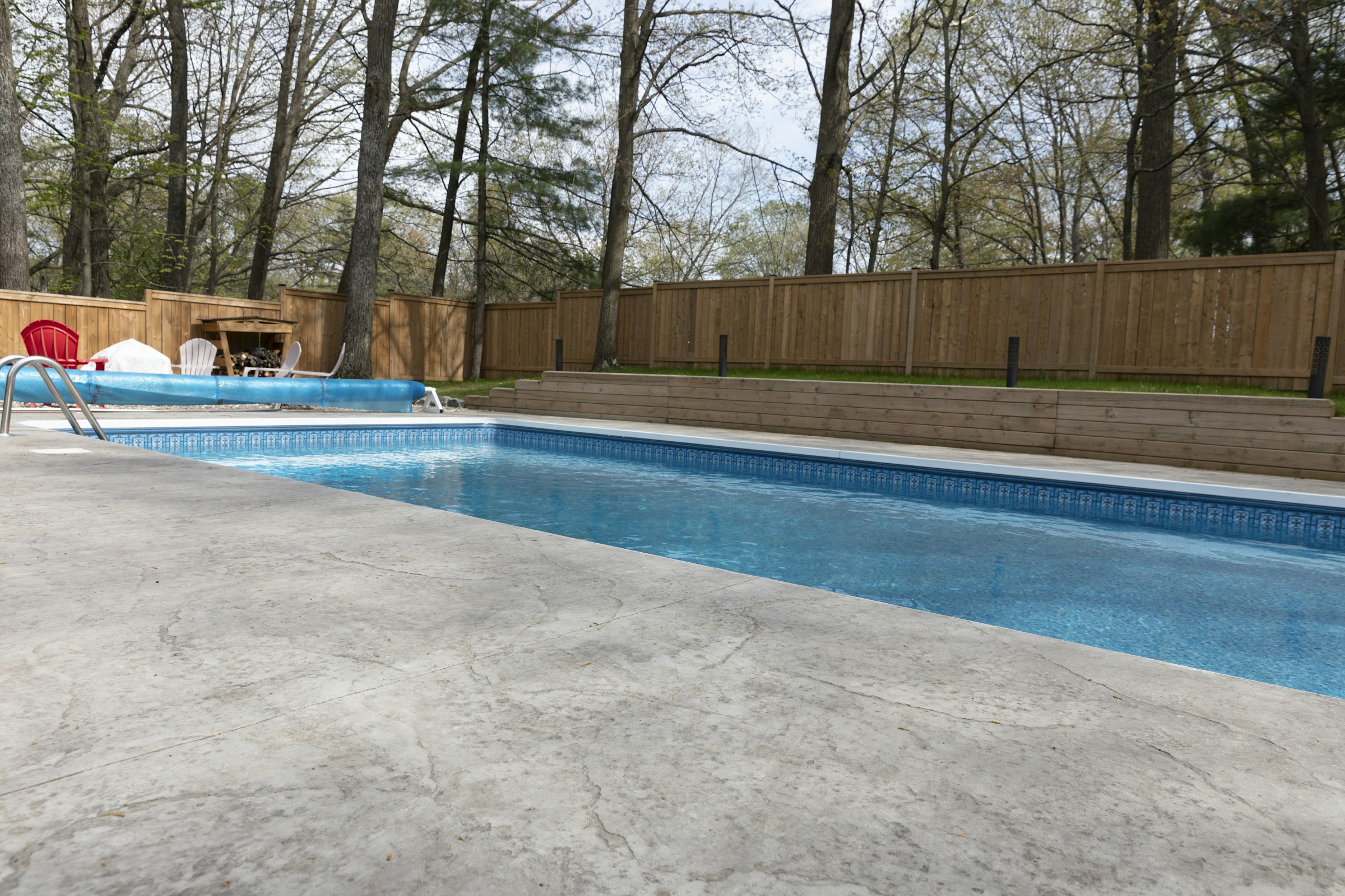 Clear backyard swimming pool water